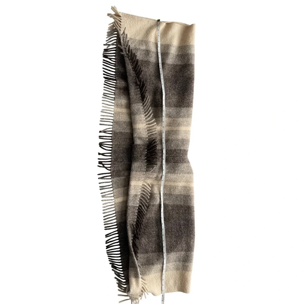 Rusk & Finch New Zealand Pure New Wool Woven Natural Color Fringed Shrug Wrap OS